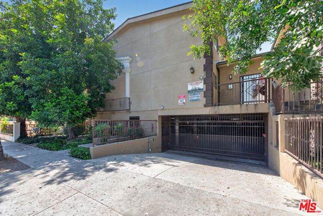 14618 Gilmore Street 4, Los Angeles, CA 91411