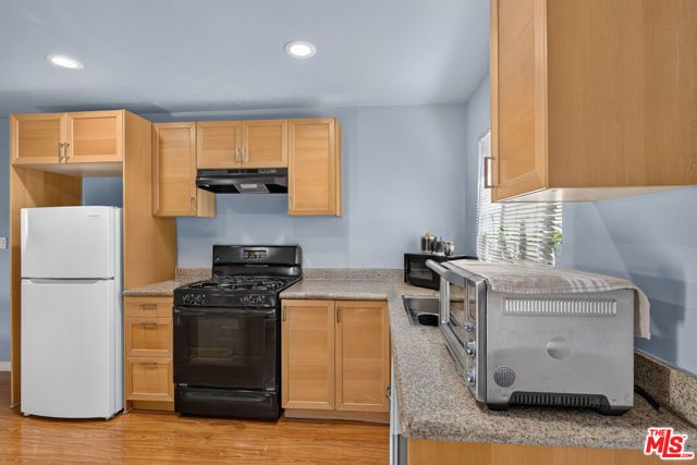 14618 Gilmore Street 4, Los Angeles, CA 91411