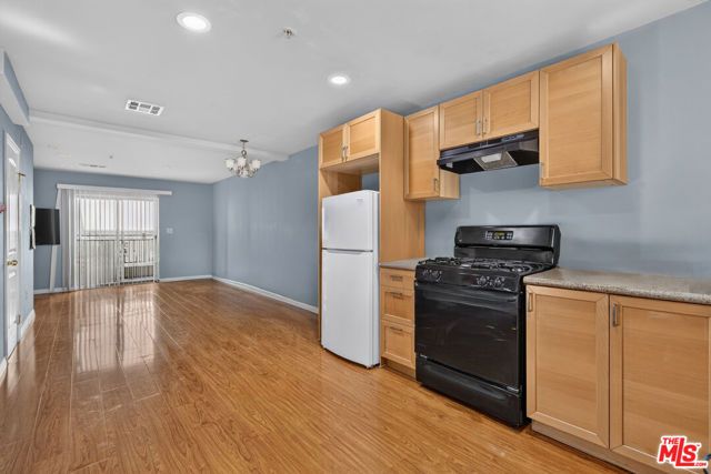 14618 Gilmore Street 4, Los Angeles, CA 91411