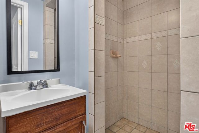 14618 Gilmore Street 4, Los Angeles, CA 91411