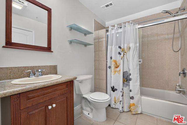 14618 Gilmore Street 4, Los Angeles, CA 91411
