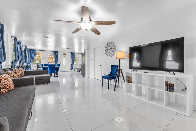 1738 N 16th Ct, Hollywood, FL 33020