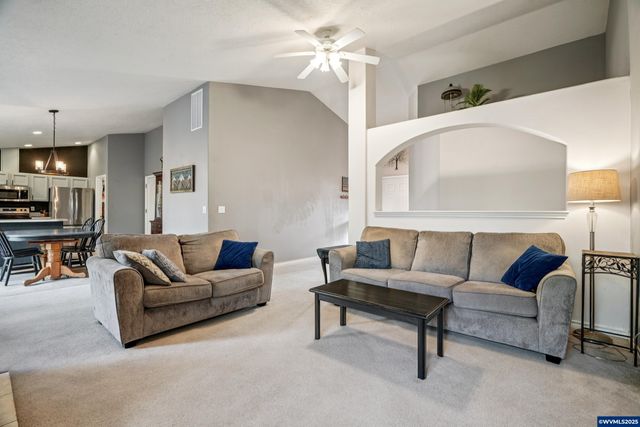 314 NW Elderberry Ln, Dallas, OR 97338