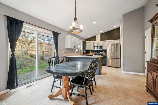 314 NW Elderberry Ln, Dallas, OR 97338