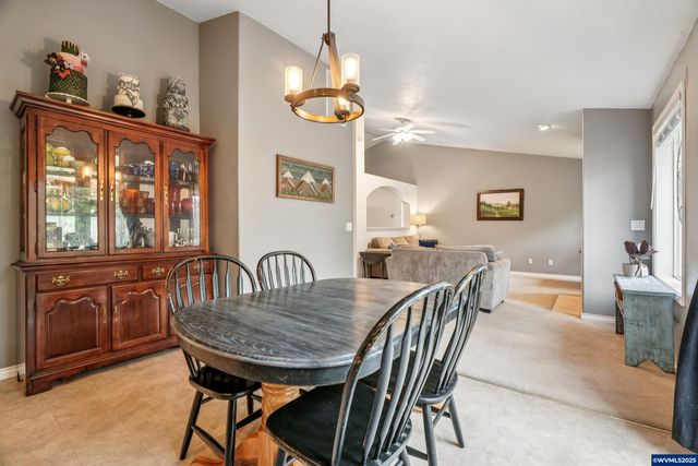 314 NW Elderberry Ln, Dallas, OR 97338