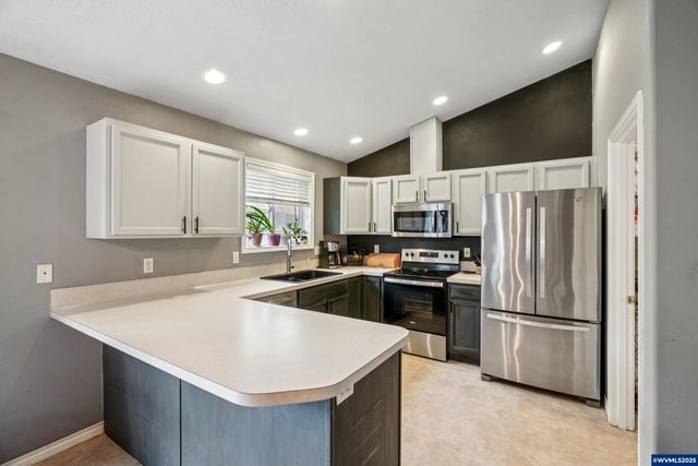 314 NW Elderberry Ln, Dallas, OR 97338