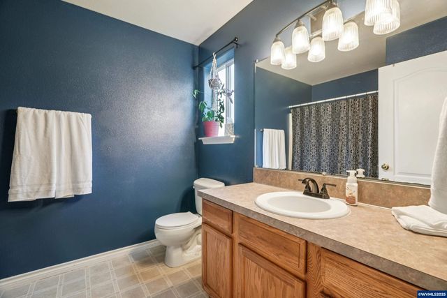 314 NW Elderberry Ln, Dallas, OR 97338