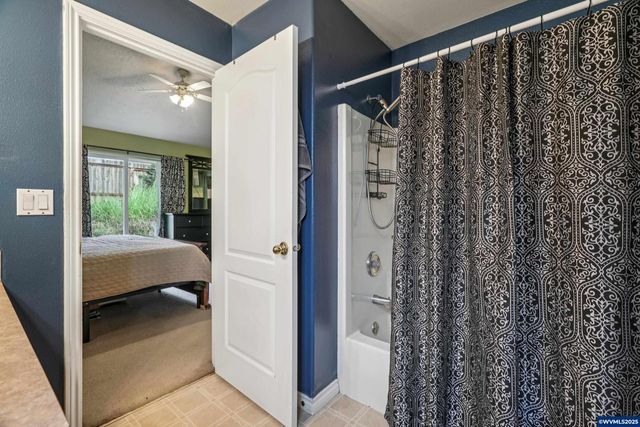 314 NW Elderberry Ln, Dallas, OR 97338