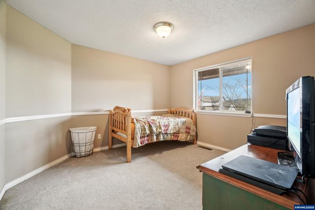 314 NW Elderberry Ln, Dallas, OR 97338