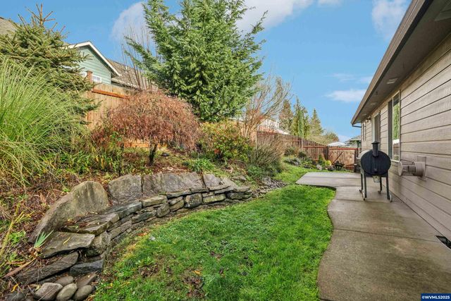 314 NW Elderberry Ln, Dallas, OR 97338