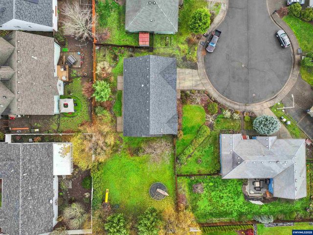 314 NW Elderberry Ln, Dallas, OR 97338