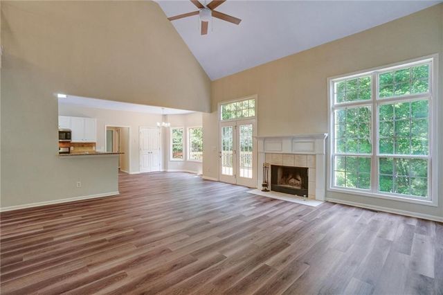 6005 Lake Windsor Parkway, Buford, GA 30518