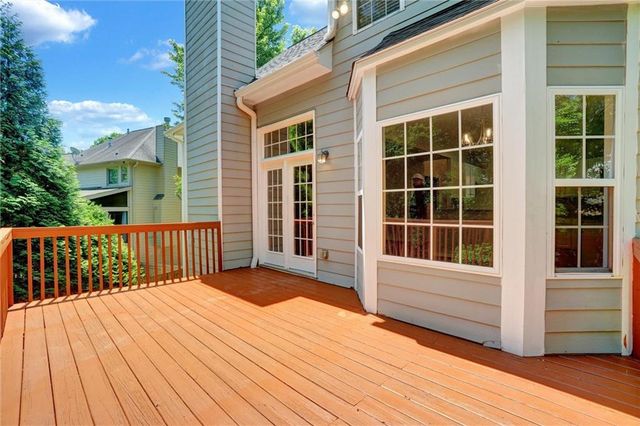 6005 Lake Windsor Parkway, Buford, GA 30518