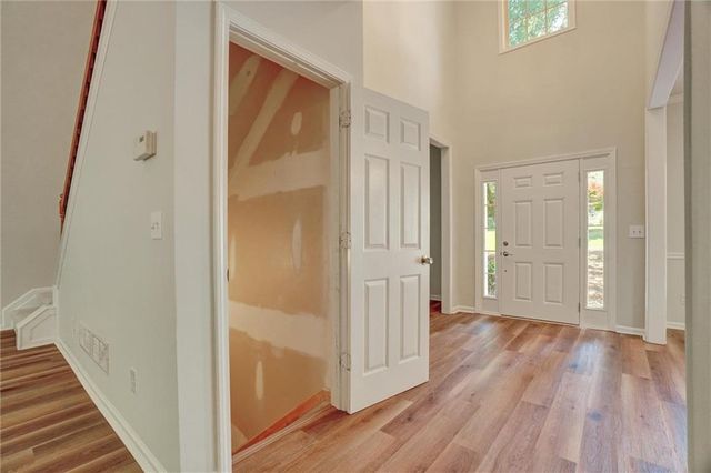 6005 Lake Windsor Parkway, Buford, GA 30518
