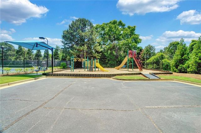 6005 Lake Windsor Parkway, Buford, GA 30518