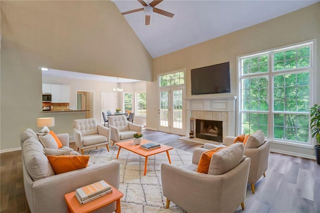 6005 Lake Windsor Parkway, Buford, GA 30518