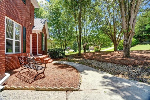 6005 Lake Windsor Parkway, Buford, GA 30518