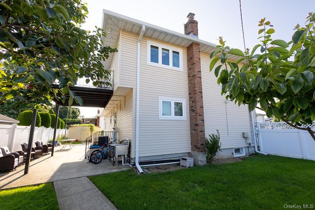 222 N Pine Street, Massapequa, NY 11758