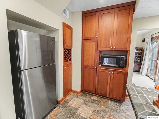 2909 S 26th Street, Lincoln, NE 68502