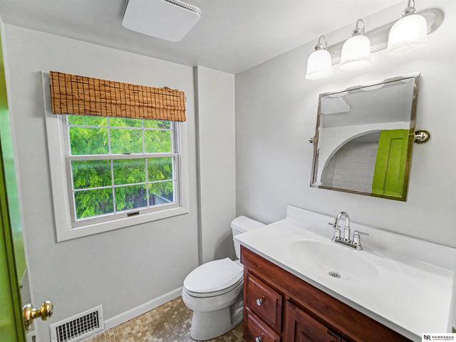 2909 S 26th Street, Lincoln, NE 68502
