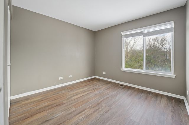 4506 W Forest Avenue, Waukegan, IL 60085