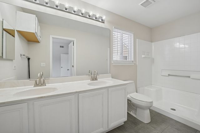 4506 W Forest Avenue, Waukegan, IL 60085