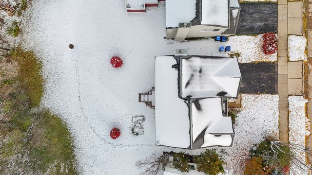 4506 W Forest Avenue, Waukegan, IL 60085