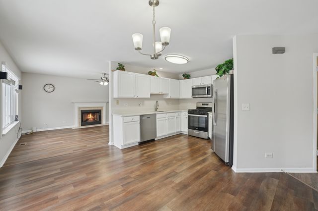 4506 W Forest Avenue, Waukegan, IL 60085