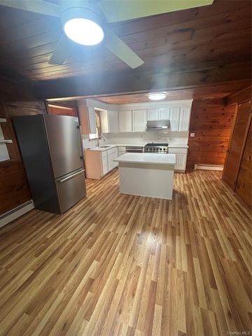 94 fire house rd, Wurtsboro, NY 12790