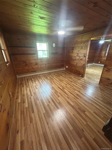 94 fire house rd, Wurtsboro, NY 12790