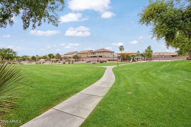 2981 E COUNTRY SHADOWS Street, Gilbert, AZ 85298