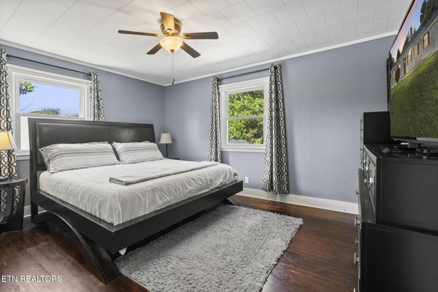 145 Gayle Ave, Lenoir City, TN 37771