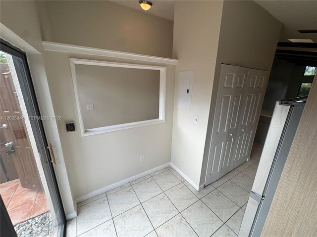 1752 NW 72nd Ave 83, Plantation, FL 33313