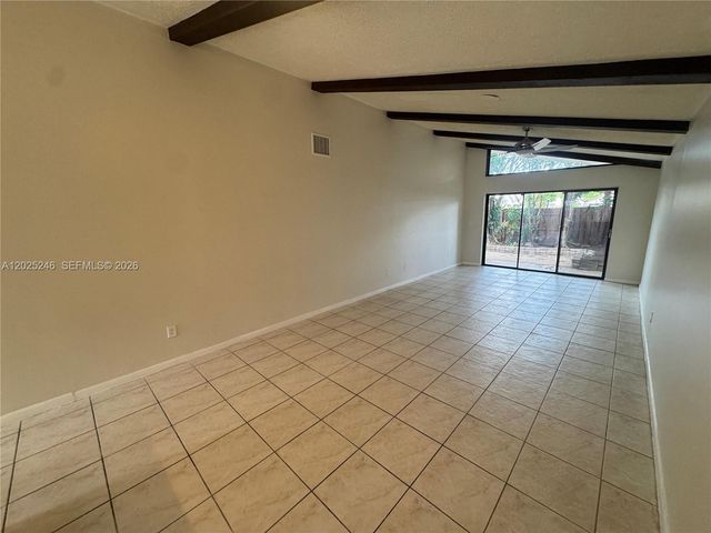 1752 NW 72nd Ave 83, Plantation, FL 33313