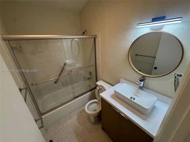 1752 NW 72nd Ave 83, Plantation, FL 33313