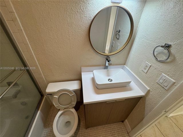 1752 NW 72nd Ave 83, Plantation, FL 33313