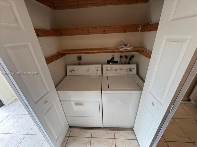 1752 NW 72nd Ave 83, Plantation, FL 33313