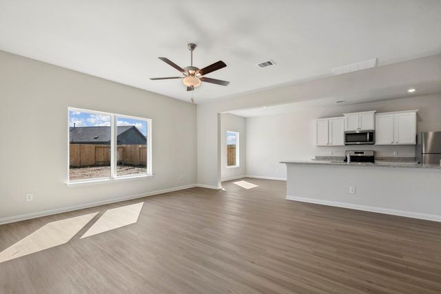 360 Kingston Way, Waller, TX 77484