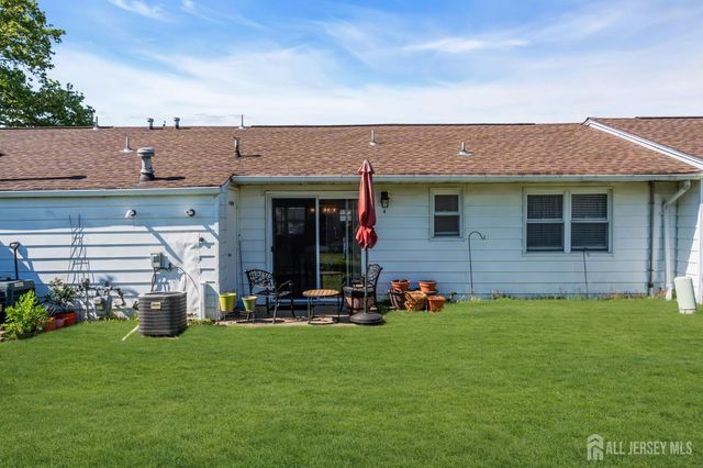 4 Michigan Drive, Old Bridge, NJ 07747