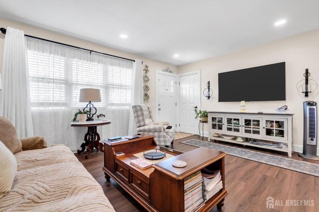 4 Michigan Drive, Old Bridge, NJ 07747