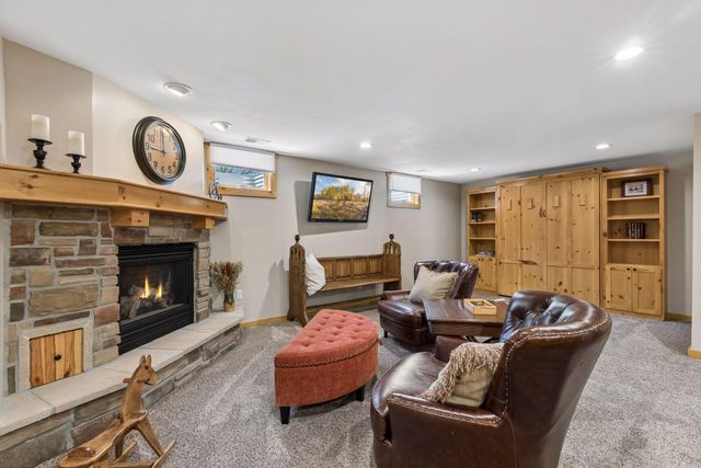 356 Pendryn Hill Curve, Woodbury, MN 55125