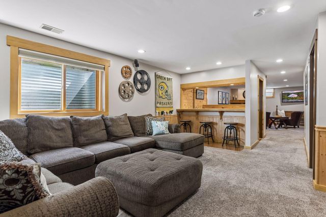 356 Pendryn Hill Curve, Woodbury, MN 55125