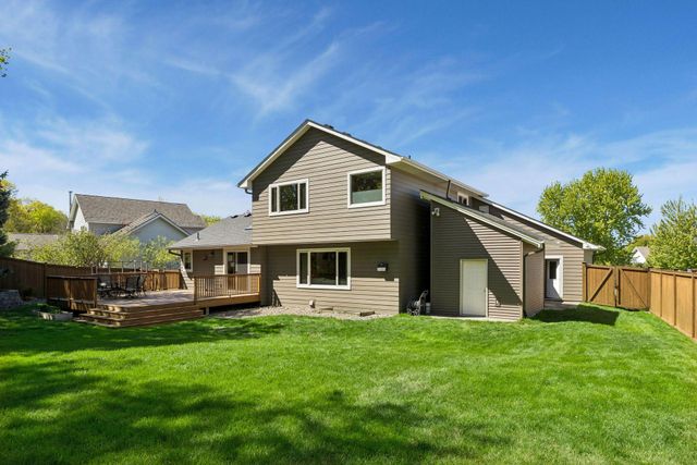 356 Pendryn Hill Curve, Woodbury, MN 55125
