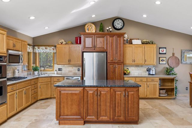 356 Pendryn Hill Curve, Woodbury, MN 55125