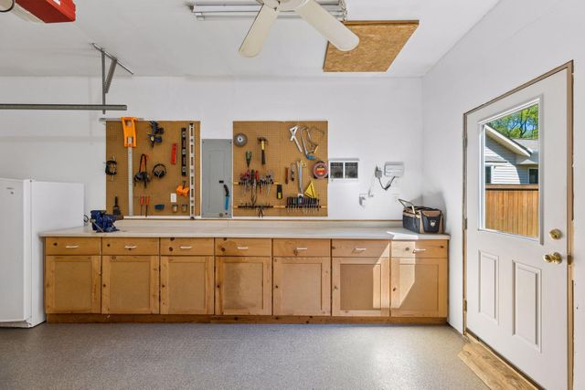 356 Pendryn Hill Curve, Woodbury, MN 55125