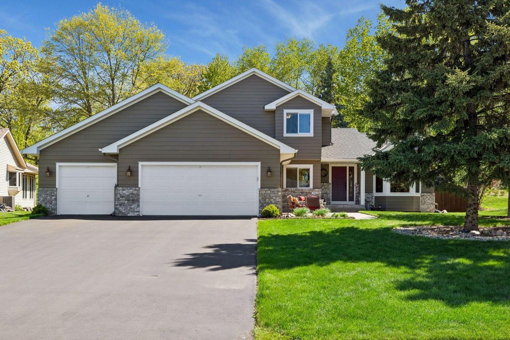 356 Pendryn Hill Curve, Woodbury, MN 55125