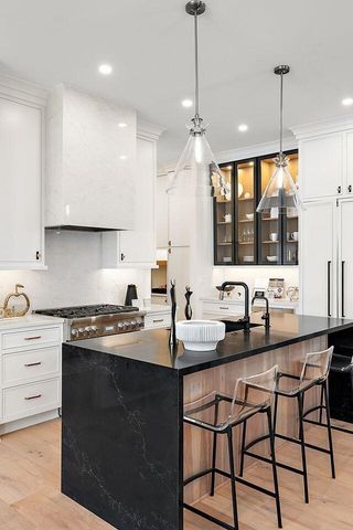 101 S Griswold Street, Northville, MI 48167