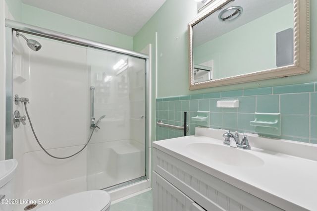 244 Dennis Dr, Shepherdsville, KY 40165