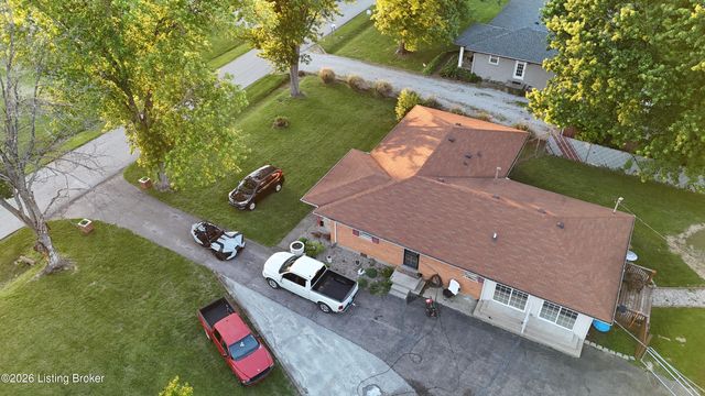 244 Dennis Dr, Shepherdsville, KY 40165