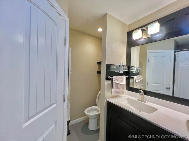 1715 N Butternut Court, Broken Arrow, OK 74012